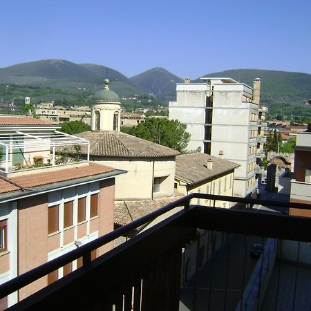 Welcome B&B Foligno Bagian luar foto